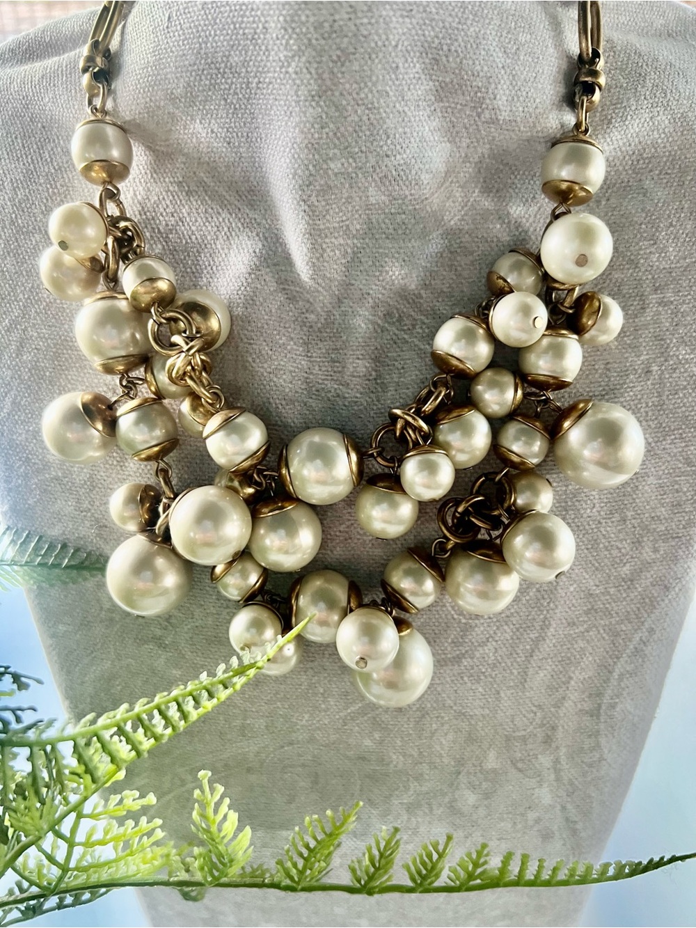 STELLA&DOT Clustered Pearl Statement Necklace - brushed gold. - Picture 2 of 2
